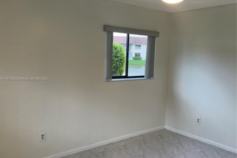 Copropriété à louer à Tamarac, Floride: 2 chambres, 97.55 m2 № 1926984 - photo 3