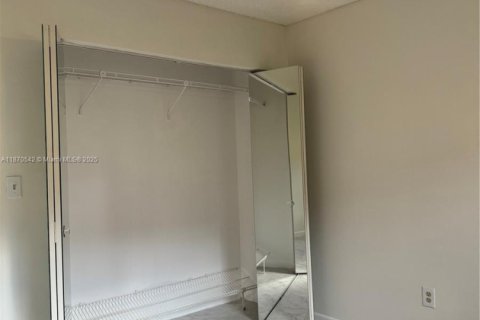 Copropriété à louer à Tamarac, Floride: 2 chambres, 97.55 m2 № 1926984 - photo 11