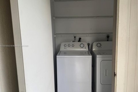 Copropriété à louer à Tamarac, Floride: 2 chambres, 97.55 m2 № 1926984 - photo 25