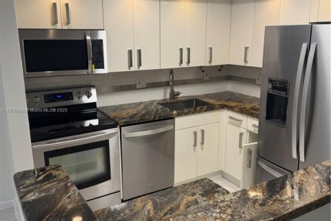 Copropriété à louer à Tamarac, Floride: 2 chambres, 97.55 m2 № 1926984 - photo 18