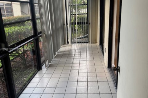 Copropriété à louer à Tamarac, Floride: 2 chambres, 97.55 m2 № 1926984 - photo 27