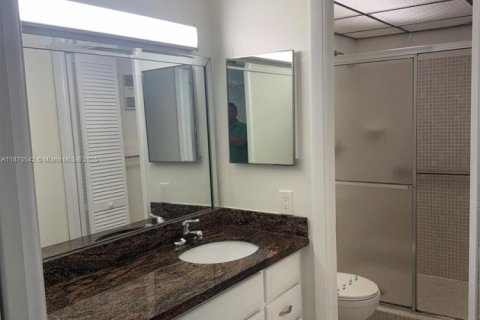 Copropriété à louer à Tamarac, Floride: 2 chambres, 97.55 m2 № 1926984 - photo 6