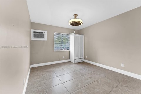 Immobilier commercial à vendre à Miami Springs, Floride: 281.12 m2 № 1946664 - photo 23