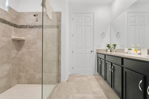 Casa en venta en Kissimmee, Florida, 7 dormitorios, 328.22 m2 № 1717290 - foto 10