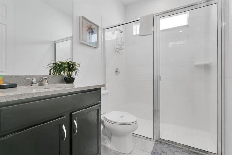 Casa en venta en Kissimmee, Florida, 7 dormitorios, 328.22 m2 № 1717290 - foto 16