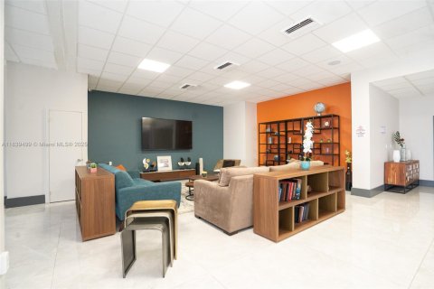 Copropriété à louer à Hallandale Beach, Floride: 2 chambres, 85.47 m2 № 1964872 - photo 30