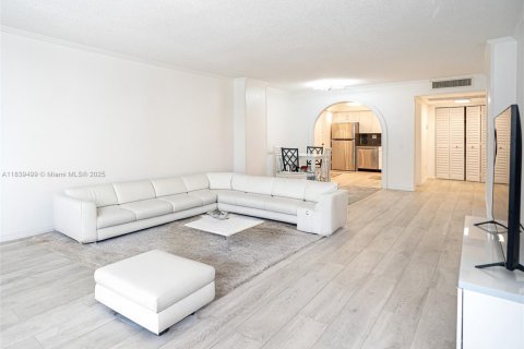 Copropriété à louer à Hallandale Beach, Floride: 2 chambres, 85.47 m2 № 1964872 - photo 27