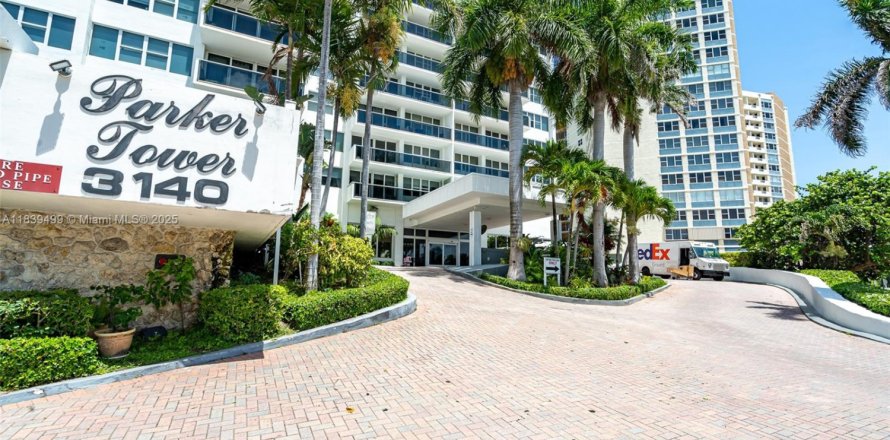 Condo à Hallandale Beach, Floride, 2 chambres № 1964872