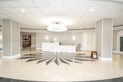 Copropriété à louer à Hallandale Beach, Floride: 2 chambres, 85.47 m2 № 1964872 - photo 4