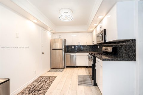 Copropriété à louer à Hallandale Beach, Floride: 2 chambres, 85.47 m2 № 1964872 - photo 20