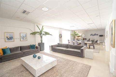 Copropriété à louer à Hallandale Beach, Floride: 2 chambres, 85.47 m2 № 1964872 - photo 8