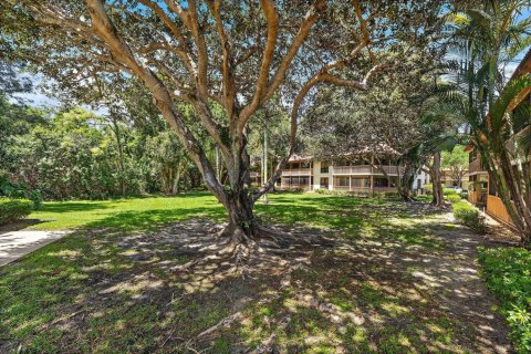 Condo in Palm Beach Gardens, Florida, 2 bedrooms № 2245591 - photo 28