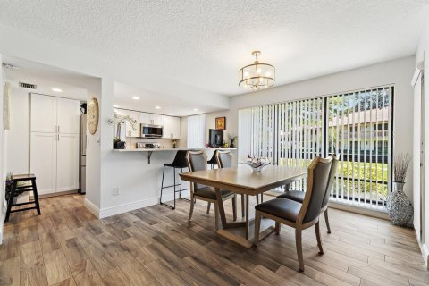 Condo in Palm Beach Gardens, Florida, 2 bedrooms № 2245591 - photo 6