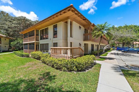 Condo in Palm Beach Gardens, Florida, 2 bedrooms № 2245591