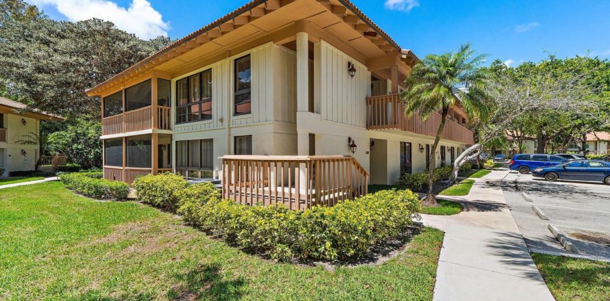 Condo in Palm Beach Gardens, Florida, 2 bedrooms № 2245591