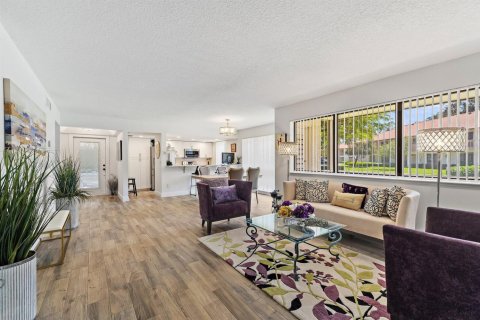 Condo in Palm Beach Gardens, Florida, 2 bedrooms № 2245591 - photo 9