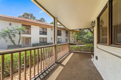 Condo in Palm Beach Gardens, Florida, 2 bedrooms № 2245591 - photo 24