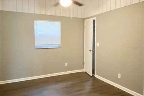 Immobilier commercial à vendre à Tampa, Floride: 4 chambres, 107.4 m2 № 1816877 - photo 4