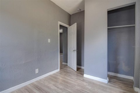 Купить виллу или дом в Сент-Питерсберг, Флорида 6 комнат, 61.32м2, № 1755506 - фото 17