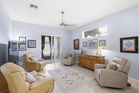 Casa en venta en Orlando, Florida, 4 dormitorios, 241.27 m2 № 2157503 - foto 10