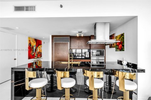 Copropriété à louer à Miami, Floride: 3 chambres, 173.73 m2 № 2060382 - photo 11