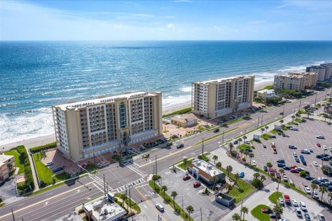 Condo in Satellite Beach, Florida, 3 bedrooms  № 1821359 - photo 11