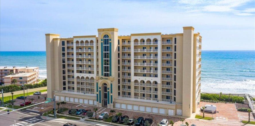 Condo in Satellite Beach, Florida, 3 bedrooms № 1821359