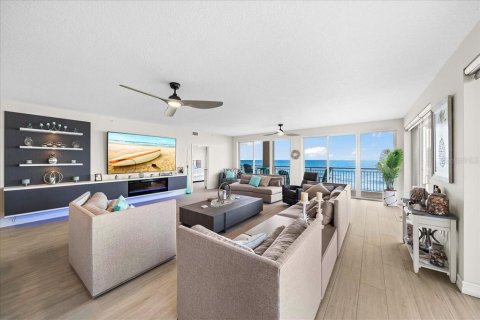 Condo in Satellite Beach, Florida, 3 bedrooms  № 1821359 - photo 18