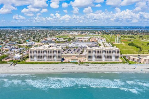 Condo in Satellite Beach, Florida, 3 bedrooms  № 1821359 - photo 6