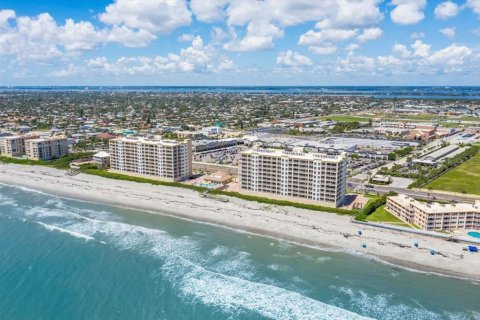 Condo in Satellite Beach, Florida, 3 bedrooms  № 1821359 - photo 8