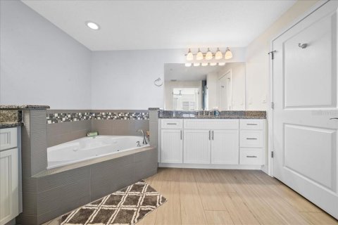 Condo in Satellite Beach, Florida, 3 bedrooms  № 1821359 - photo 26