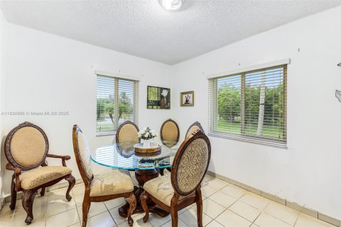 Casa en venta en Homestead, Florida, 3 dormitorios, 143.53 m2 № 1934862 - foto 23