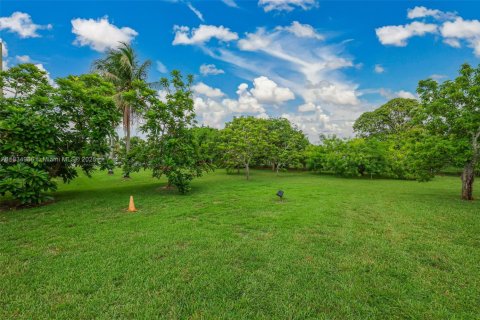 Casa en venta en Homestead, Florida, 3 dormitorios, 143.53 m2 № 1934862 - foto 11