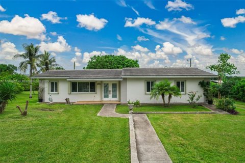 Casa en venta en Homestead, Florida, 3 dormitorios, 143.53 m2 № 1934862 - foto 1