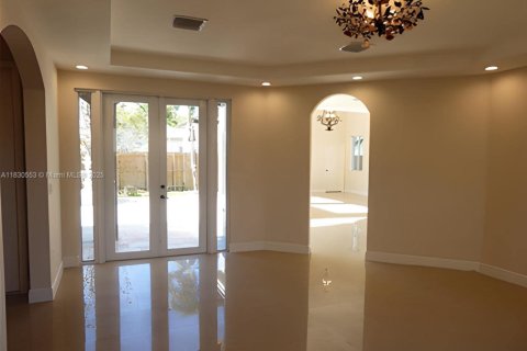 House in Homestead, Florida 5 bedrooms, 331.38 sq.m. № 1809101 - photo 4