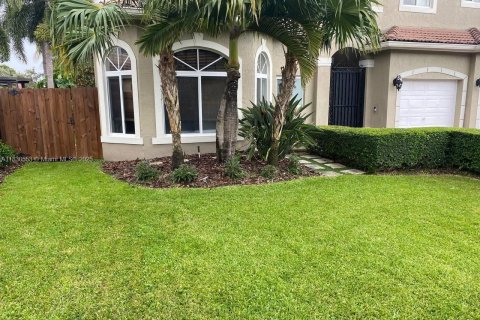 House in Homestead, Florida 5 bedrooms, 331.38 sq.m. № 1809101 - photo 21