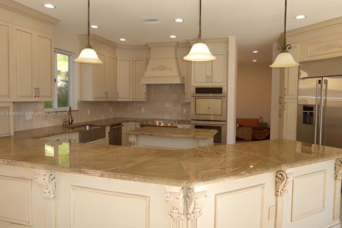 House in Homestead, Florida 5 bedrooms, 331.38 sq.m. № 1809101 - photo 3