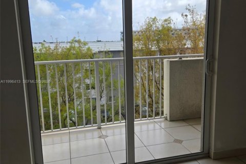 Copropriété à vendre à Cutler Bay, Floride: 2 chambres, 75.16 m2 № 2058412 - photo 6