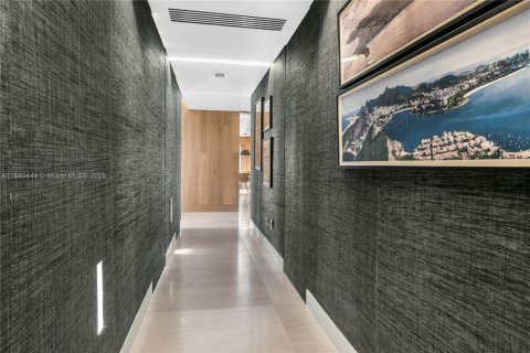 Снять в аренду кондоминиум в Майами-Бич, Флорида 4 спальни, 254.92м2, № 1929258 - фото 27