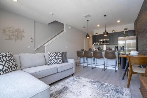Touwnhouse à vendre à Kissimmee, Floride: 3 chambres, 126.35 m2 № 2408524 - photo 15