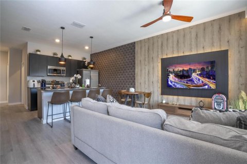 Touwnhouse à vendre à Kissimmee, Floride: 3 chambres, 126.35 m2 № 2408524 - photo 2