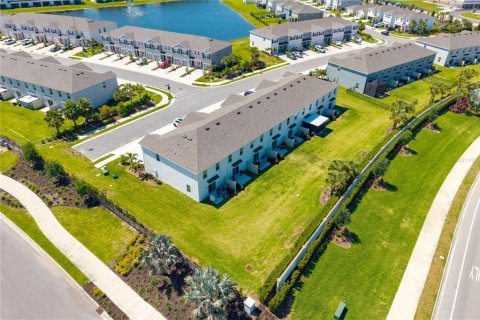 Touwnhouse à louer à Lakewood Ranch, Floride: 3 chambres, 119.29 m2 № 2389267 - photo 4