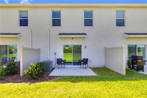 Touwnhouse à louer à Lakewood Ranch, Floride: 3 chambres, 119.29 m2 № 2389267 - photo 6