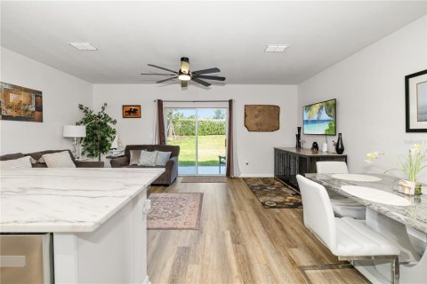 Touwnhouse à louer à Lakewood Ranch, Floride: 3 chambres, 119.29 m2 № 2389267 - photo 15