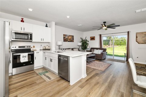 Touwnhouse à louer à Lakewood Ranch, Floride: 3 chambres, 119.29 m2 № 2389267 - photo 12