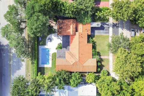 Casa en venta en Miami, Florida, 4 dormitorios, 257.53 m2 № 1972988 - foto 3