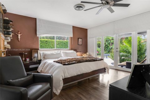 Casa en venta en Miami, Florida, 4 dormitorios, 257.53 m2 № 1972988 - foto 16
