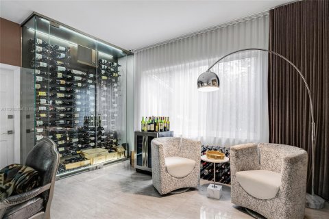 Casa en venta en Miami, Florida, 4 dormitorios, 257.53 m2 № 1972988 - foto 10