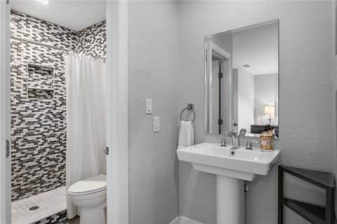 Duplex in Indian Rocks Beach, Florida 6 bedrooms, 248.98 sq.m. № 1909128 - photo 12