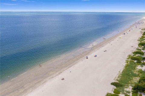 Duplex in Indian Rocks Beach, Florida 6 bedrooms, 248.98 sq.m. № 1909128 - photo 3